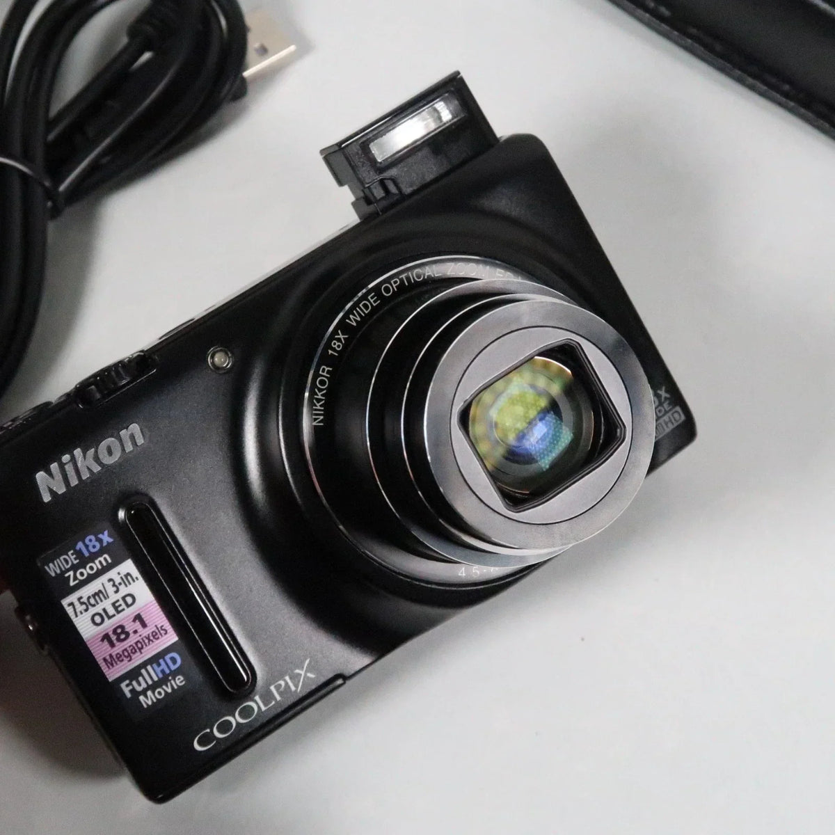 NIKON Coolpix S9400 Digital Camera Black 18.1 MP 18x, Case, SD Card, Boxed
